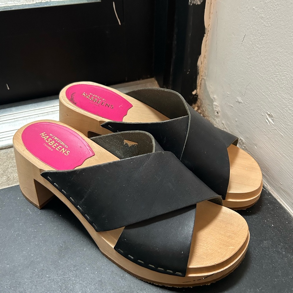 Swedish Hasbeens Black Leather Crossover Clog Sandals
